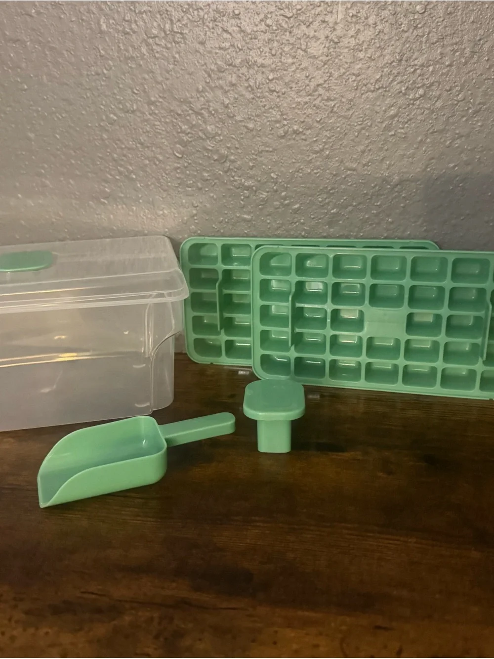 Mint Green Kitchen ice tray Set with Tray, Scoop & pusher
